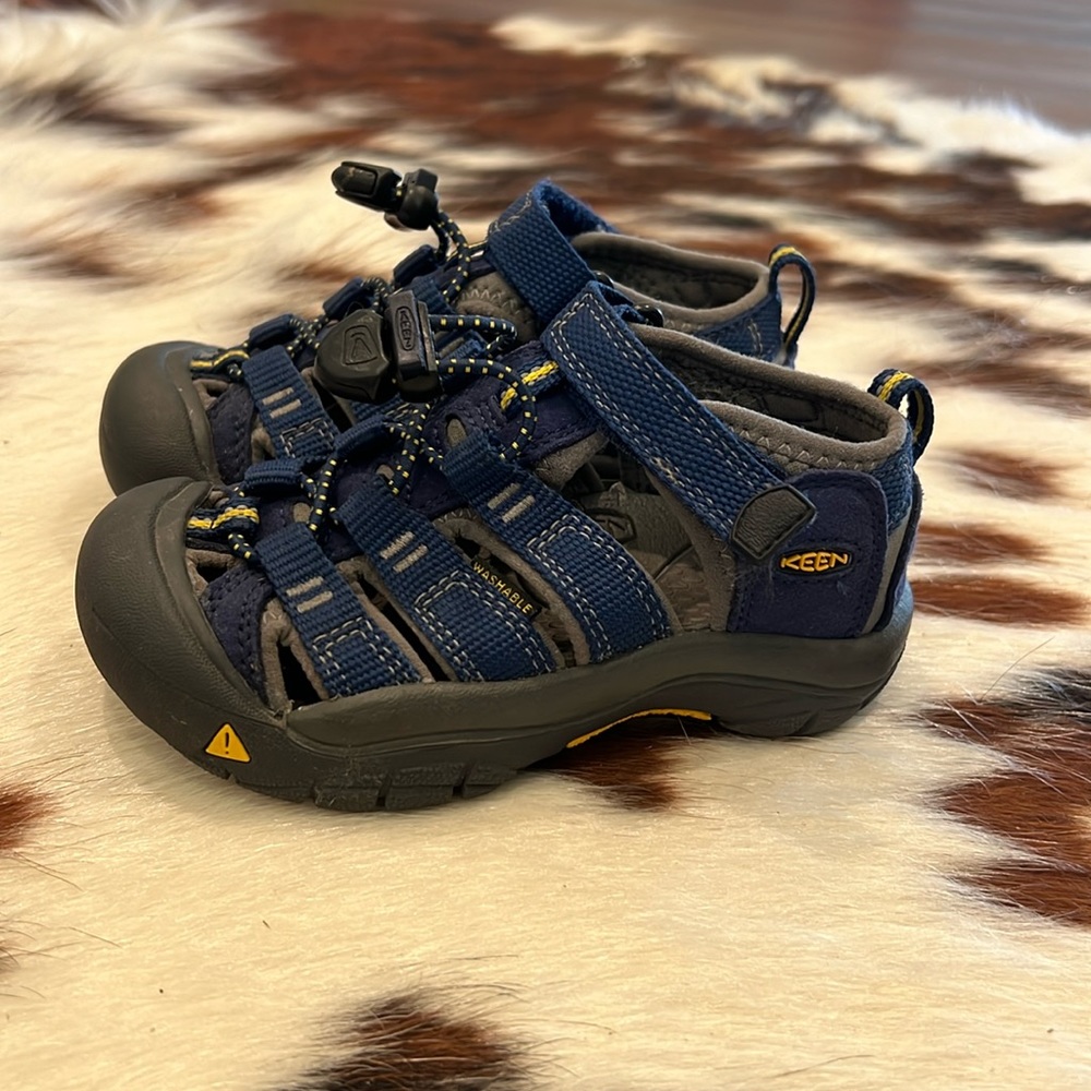 Toddler boy Keen shoes